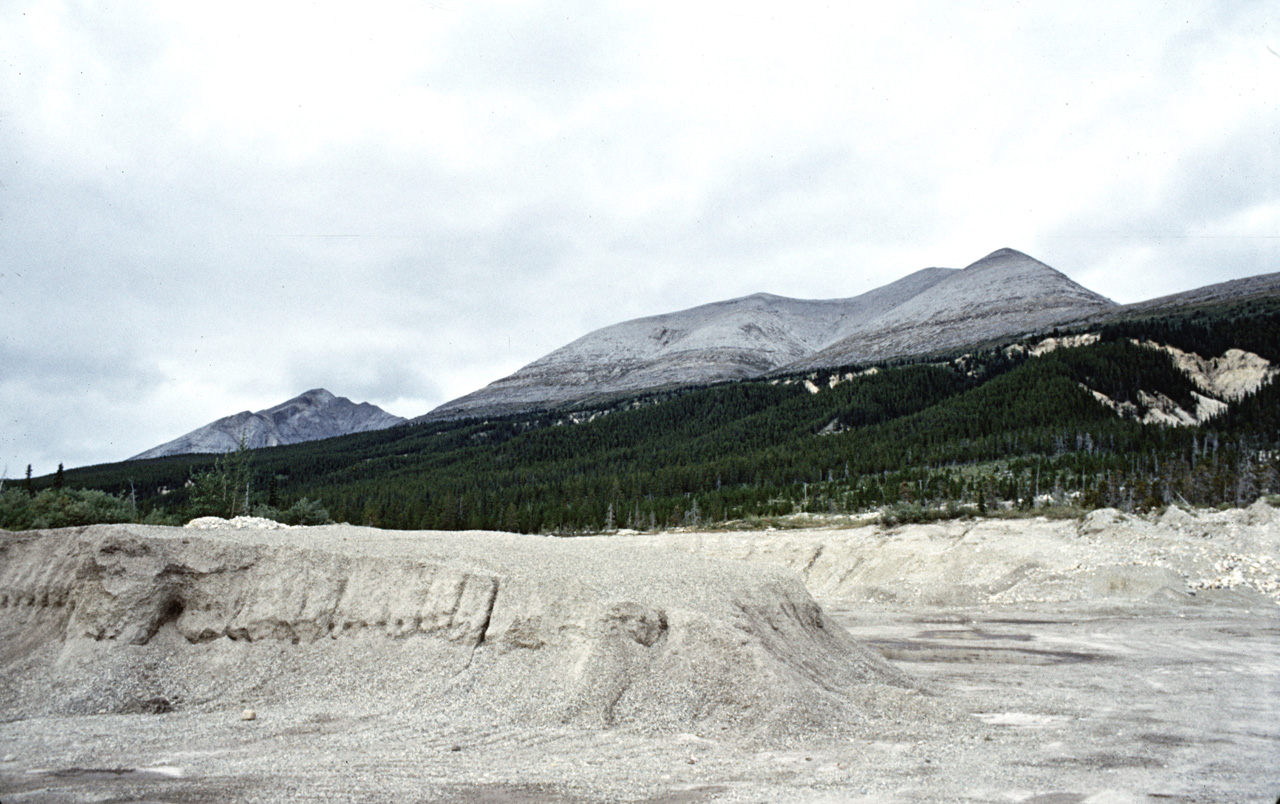 72-09-01, 017, Alaska Highway, 394.5 mi, British Columbia, Ca