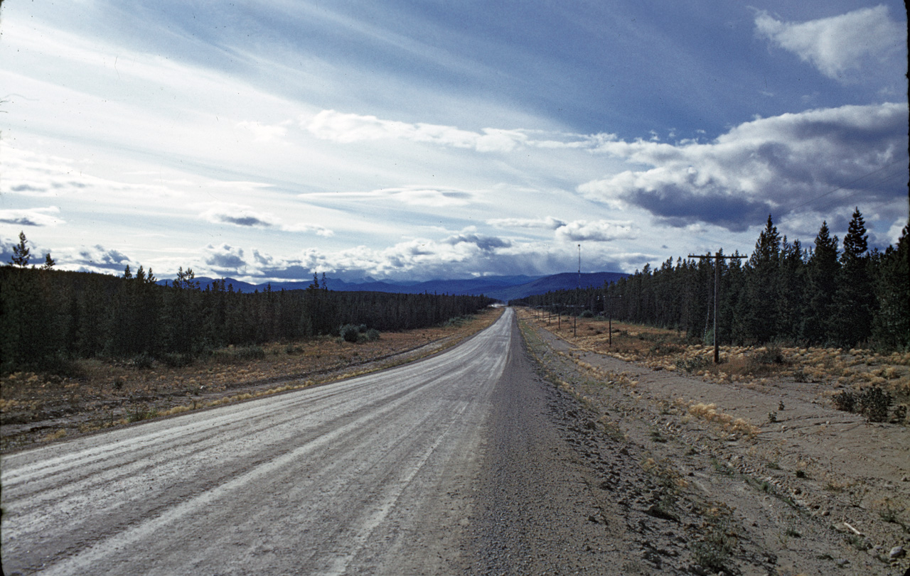 72-09-01, 034, Alaska Highway, 687 mi, Yukon, Ca