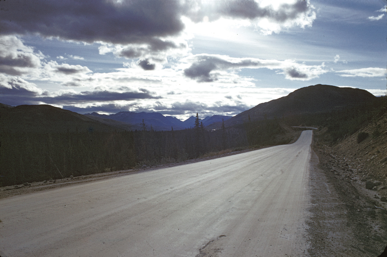 72-09-01, 036, Alaska Highway, 700 mi, Yukon, Ca