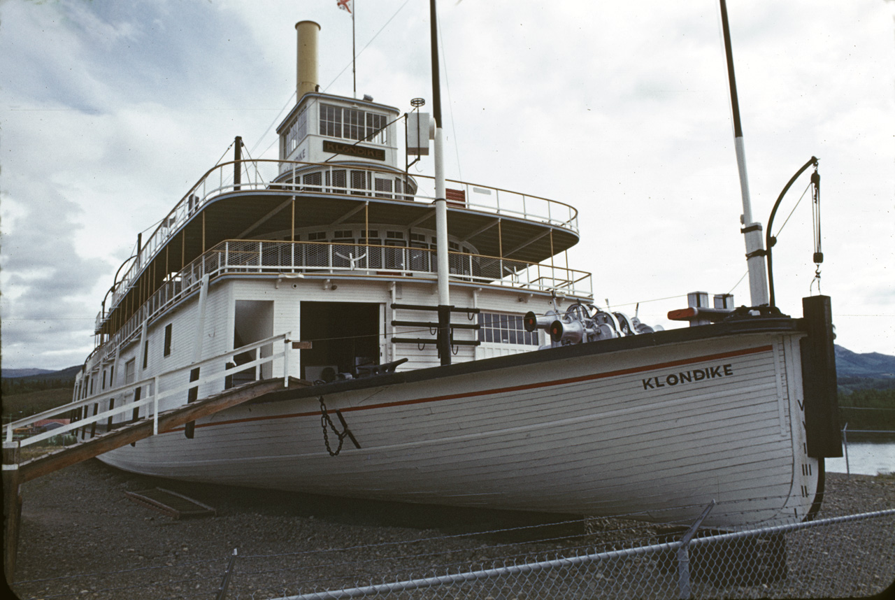 72-09-01, 044, S.S. Klondike, Alaska Hwy, 916 mi, Yukon
