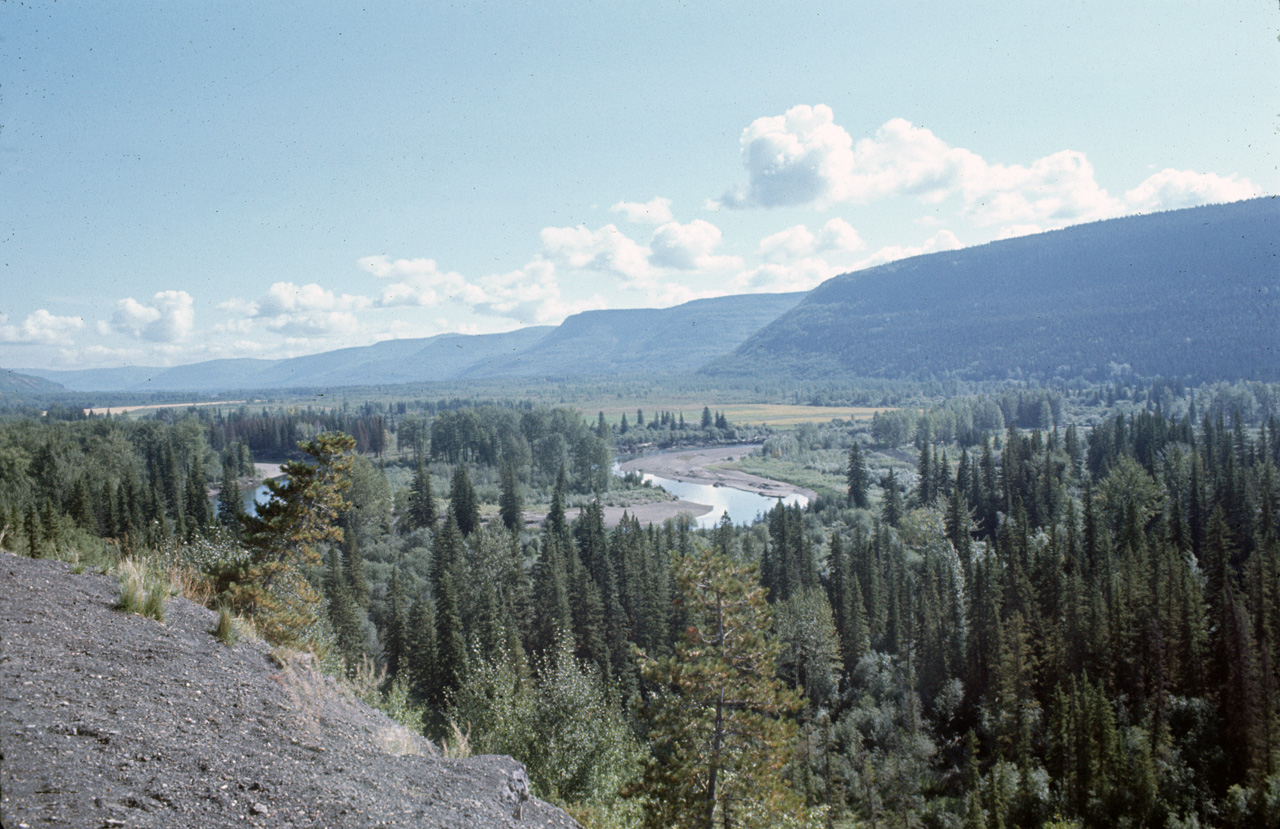 72-09-09, 129, Peace River Valley, Rt 97, British Columbia