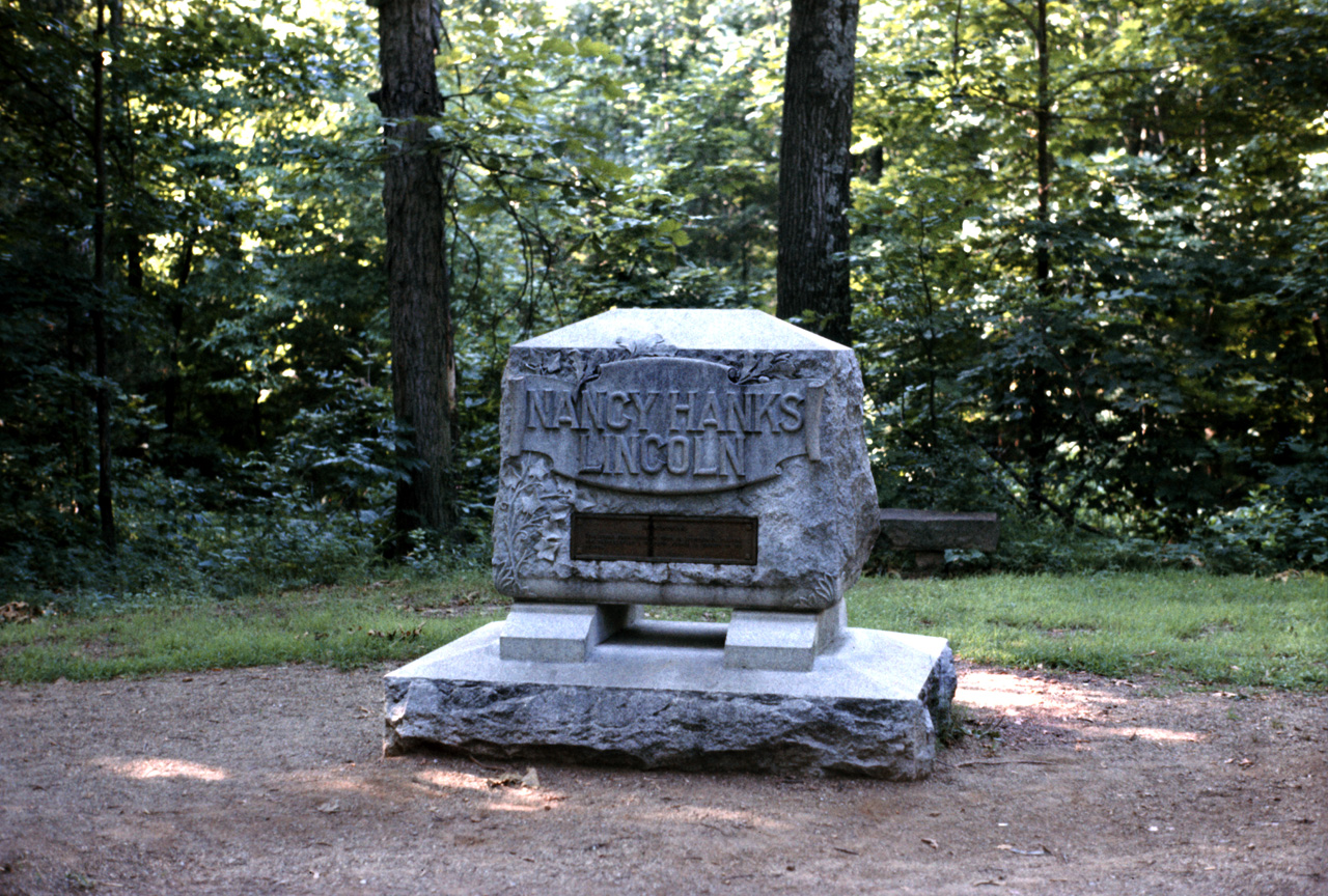 75-07-03, 009, Lincoln Bobhood Nat Memorial, Indiana