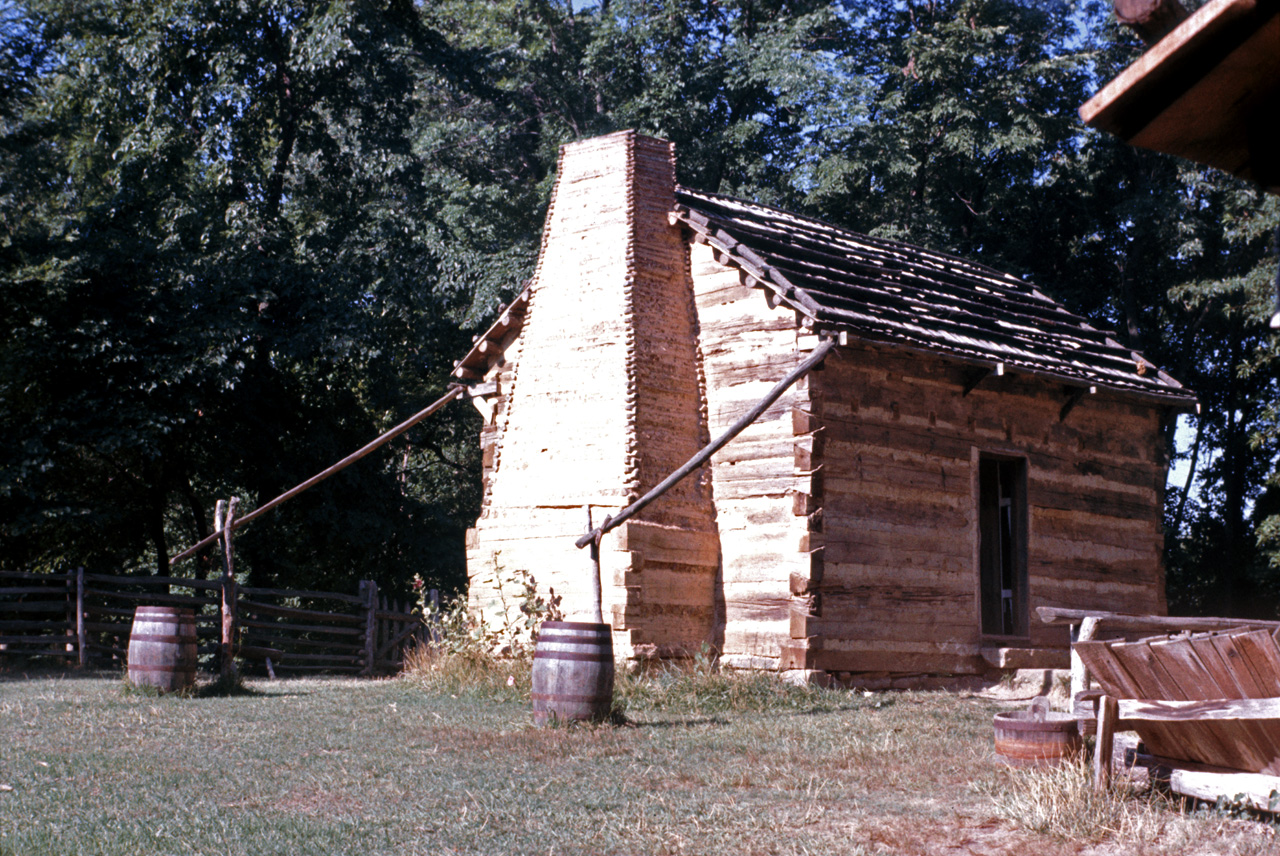 75-07-03, 015, Lincoln Bobhood Nat Memorial, Indiana